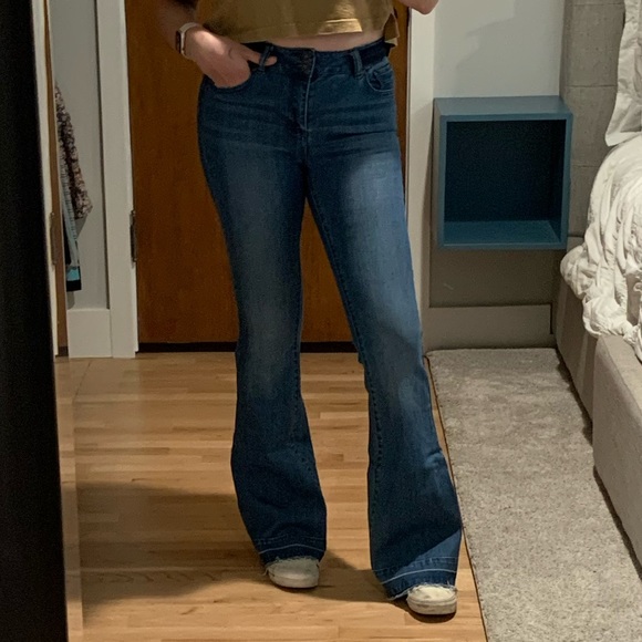 Kendall & Kylie Bell Bottom Jeans - Picture 9 of 10